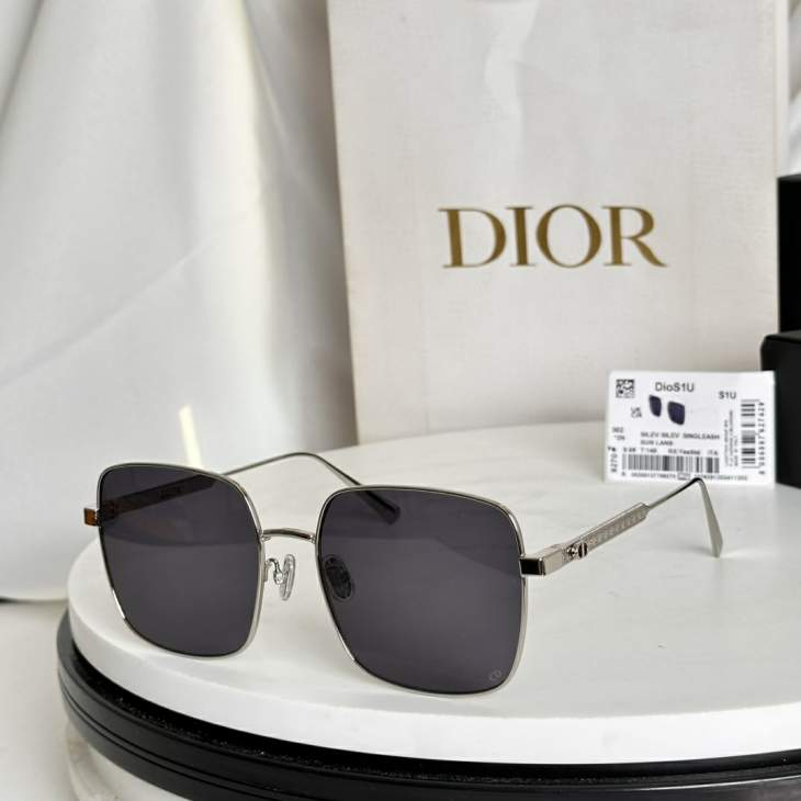 Picture of Dior Sunglasses _SKUfw76720874fw
